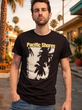 H&M/L.O.G.G. Pacific Shores Graphic Tee - Black